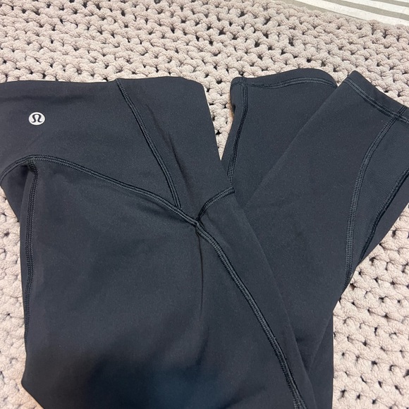 Lululemon cropped leggings - Picture 1 of 15